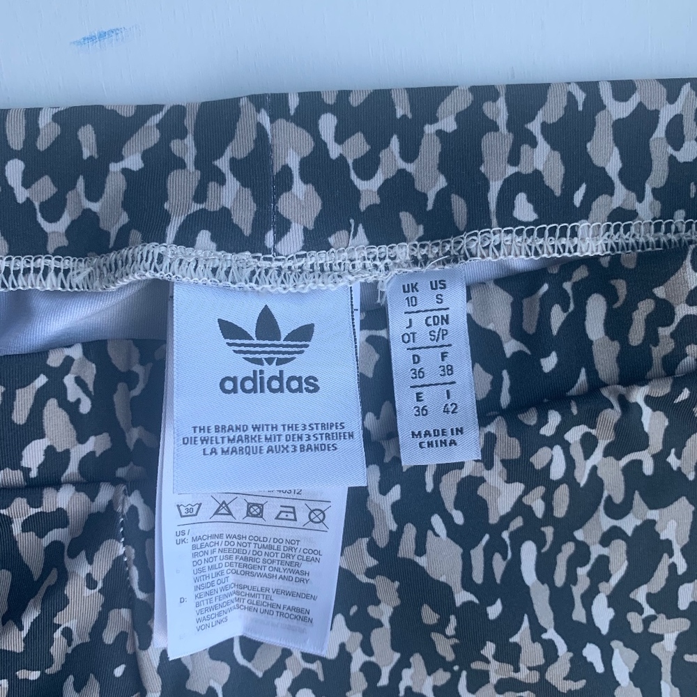 Womens Adidas animal print legging